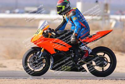 media/Dec-17-2023-CVMA (Sun) [[bf0c04832d]]/Race 4 Amateur Supersport Middleweight/